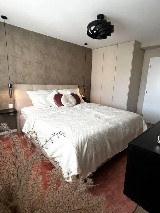 Apartman Artemis Apartment Kosice Ngoại thất bức ảnh